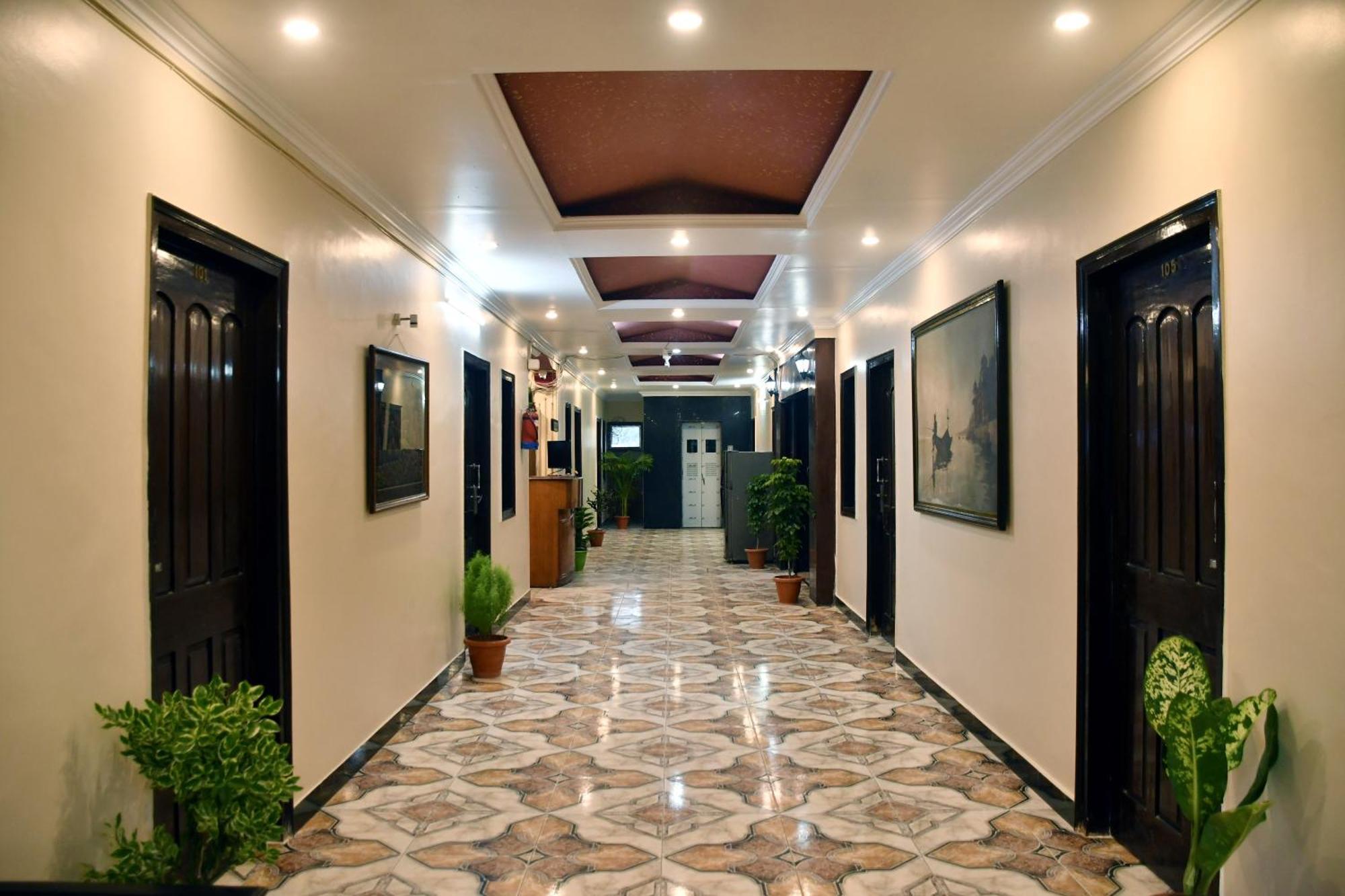 Hotel Riz Varanasi Exterior foto
