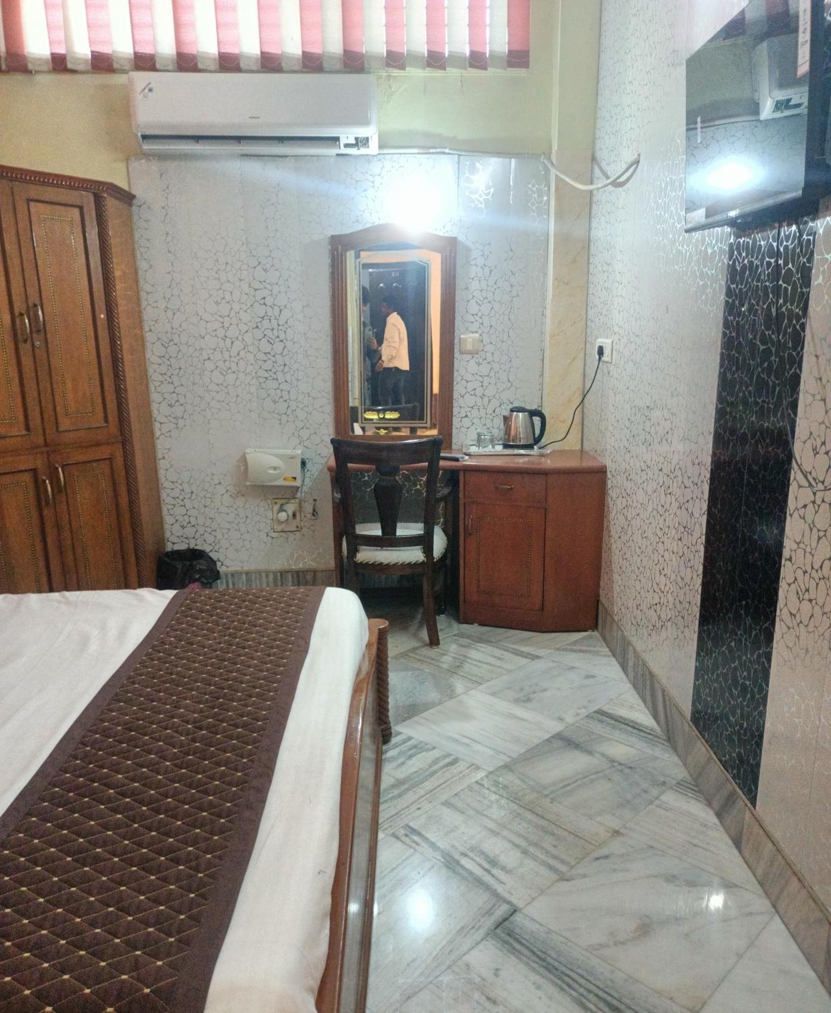 Hotel Riz Varanasi Exterior foto